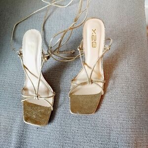 X2B Golden Metallic Lace up Leg Wrap Heels Sz-10
